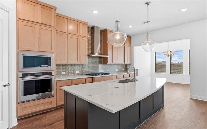 2111 Birch Street, Mansfield, TX 76063, 5 Bedrooms Bedrooms, ,5 BathroomsBathrooms,Residential,For Sale,2111 Birch Street,0,21174622