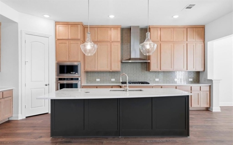 2111 Birch Street, Mansfield, TX 76063, 5 Bedrooms Bedrooms, ,5 BathroomsBathrooms,Residential,For Sale,2111 Birch Street,0,21174622