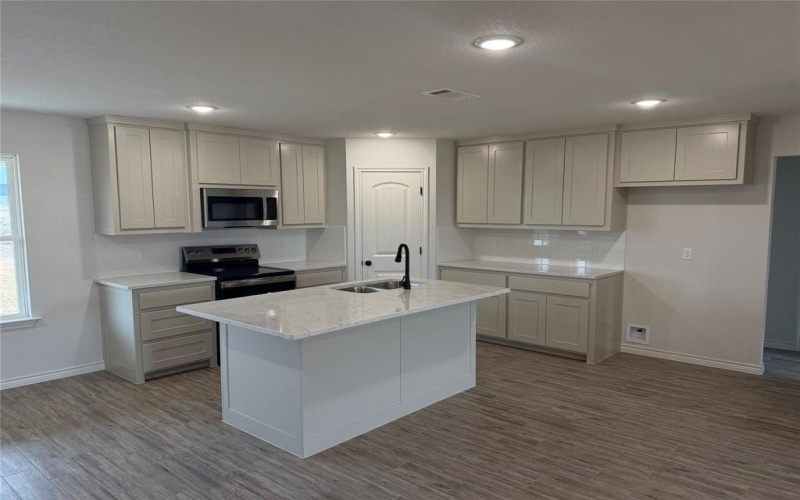 7009 Madaline Court, Azle, TX 76020, 3 Bedrooms Bedrooms, ,2 BathroomsBathrooms,Residential,For Sale,7009 Madaline Court,0,21174774