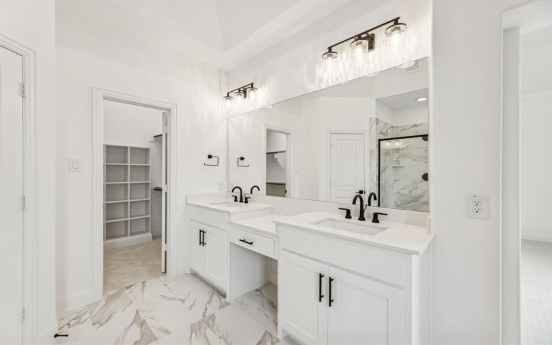 104 Kensington Drive, Lewisville, TX 75067, 3 Bedrooms Bedrooms, ,2 BathroomsBathrooms,Residential,For Sale,104 Kensington Drive,0,21174861