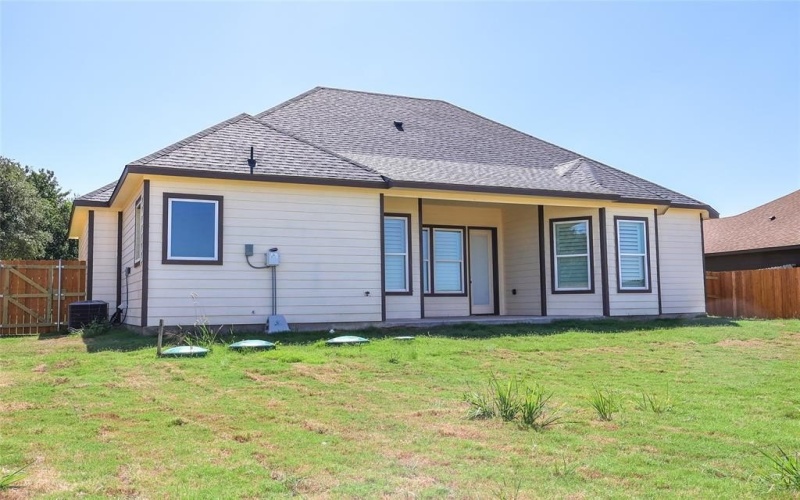 400 Simpson Drive, Southmayd, TX 75092, 3 Habitaciones Habitaciones , ,2 BañosBaños,Residential,En Venta,400 Simpson Drive,0,21175480