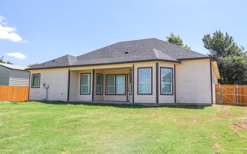 410 Simpson, Southmayd, TX 75092, 3 Bedrooms Bedrooms, ,2 BathroomsBathrooms,Residential,For Sale,410 Simpson,0,21175495