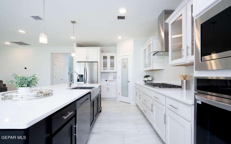 701 Paseo Del Agua Street, Horizon City, TX 79928, 4 Habitaciones Habitaciones , ,1 BañoBaños,Residential,En Venta,701 Paseo Del Agua Street,0,937971