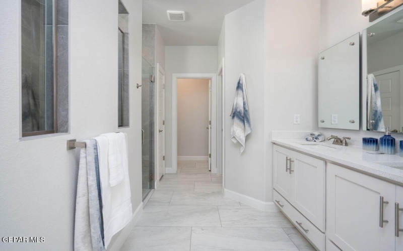 701 Paseo Del Agua Street, Horizon City, TX 79928, 4 Habitaciones Habitaciones , ,1 BañoBaños,Residential,En Venta,701 Paseo Del Agua Street,0,937971