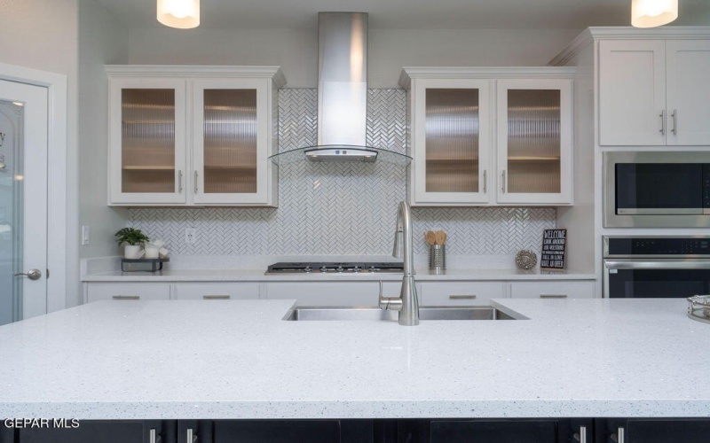 701 Paseo Del Agua Street, Horizon City, TX 79928, 4 Habitaciones Habitaciones , ,1 BañoBaños,Residential,En Venta,701 Paseo Del Agua Street,0,937971