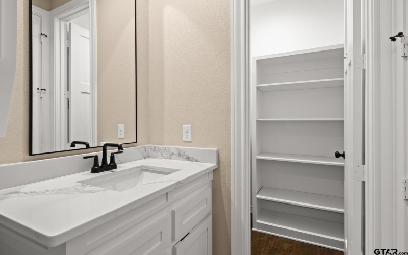 1003 Stone Haven, Mt Pleasant, TX 75455, 4 Habitaciones Habitaciones , ,3 BañosBaños,Residential,En Venta,1003 Stone Haven,0,26001938