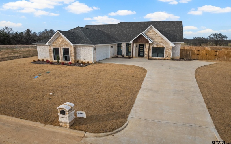 1003 Stone Haven, Mt Pleasant, TX 75455, 4 Habitaciones Habitaciones , ,3 BañosBaños,Residential,En Venta,1003 Stone Haven,0,26001938