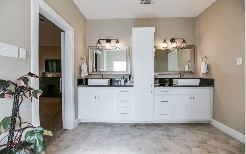 211 Calypso Lane, San Angelo, TX 76905, 5 Habitaciones Habitaciones , ,5 BañosBaños,Residential,En Venta,211 Calypso Lane,0,131594