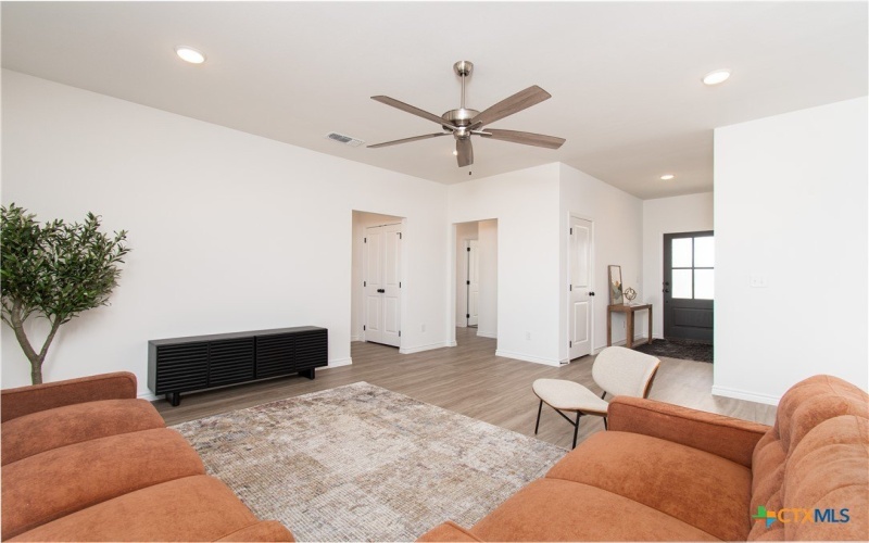 569 Bella Rose Drive, Belton, TX 76513, 4 Bedrooms Bedrooms, ,2 BathroomsBathrooms,Residential,For Sale,569 Bella Rose Drive,0,593760