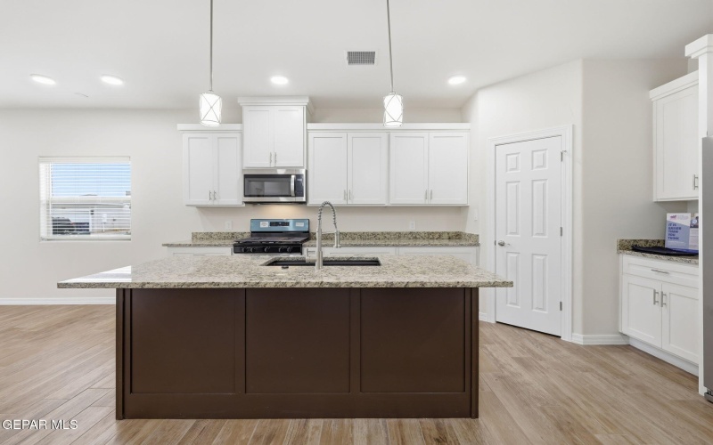 12333 JACK VOWELL Way, El Paso, TX 79934, 4 Bedrooms Bedrooms, ,2 BathroomsBathrooms,Residential,For Sale,12333 JACK VOWELL Way,0,937988