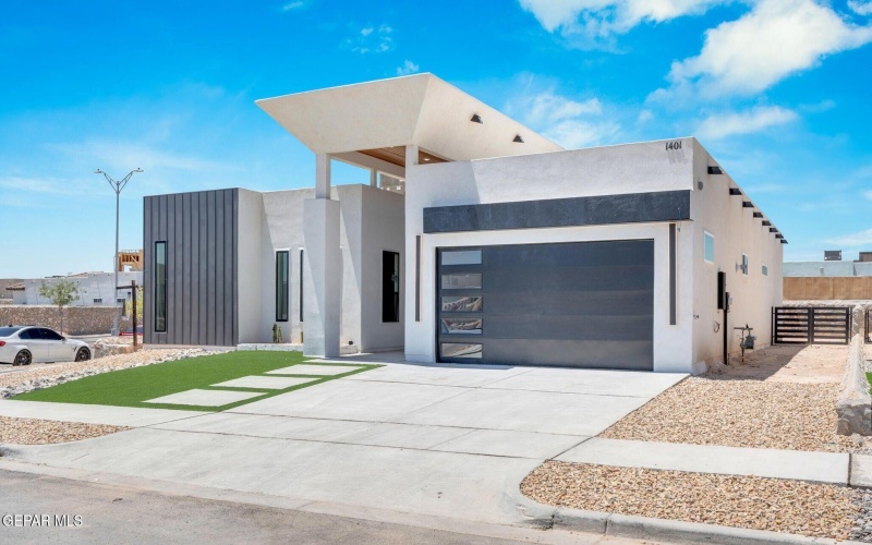 13392 EMERALD GLASS Drive, Horizon City, TX 79928, 3 Bedrooms Bedrooms, ,2 BathroomsBathrooms,Residential,For Sale,13392 EMERALD GLASS Drive,0,938013