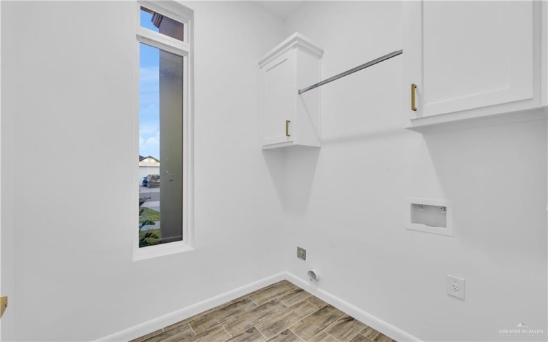 5709 Rayo Del Sol Street, Edinburg, TX 78542, 3 Bedrooms Bedrooms, ,2 BathroomsBathrooms,Residential,For Sale,5709 Rayo Del Sol Street,0,494433