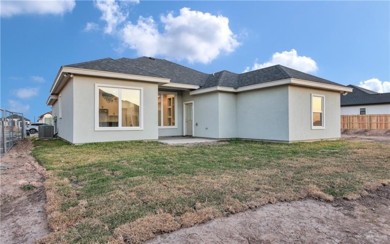 5709 Rayo Del Sol Street, Edinburg, TX 78542, 3 Bedrooms Bedrooms, ,2 BathroomsBathrooms,Residential,For Sale,5709 Rayo Del Sol Street,0,494433