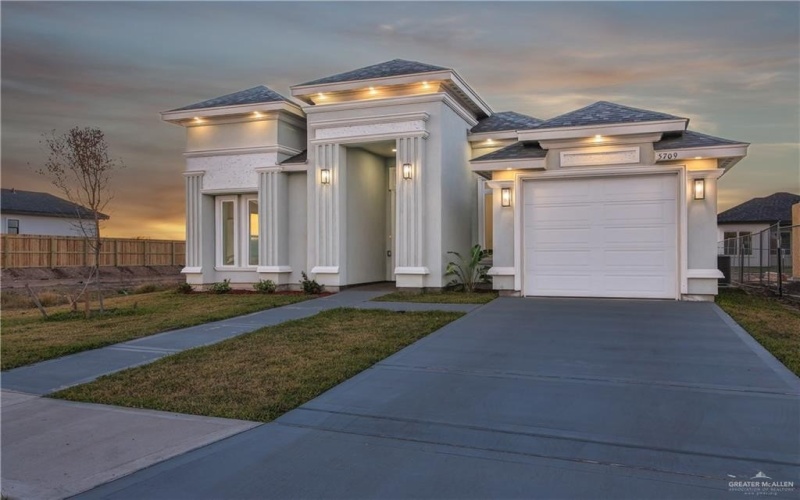 5709 Rayo Del Sol Street, Edinburg, TX 78542, 3 Bedrooms Bedrooms, ,2 BathroomsBathrooms,Residential,For Sale,5709 Rayo Del Sol Street,0,494433