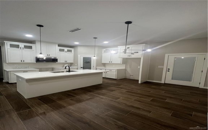 411 W 13th Street W, San Juan, TX 78589, 4 Bedrooms Bedrooms, ,2 BathroomsBathrooms,Residential,For Sale,411 W 13th Street W,0,494447