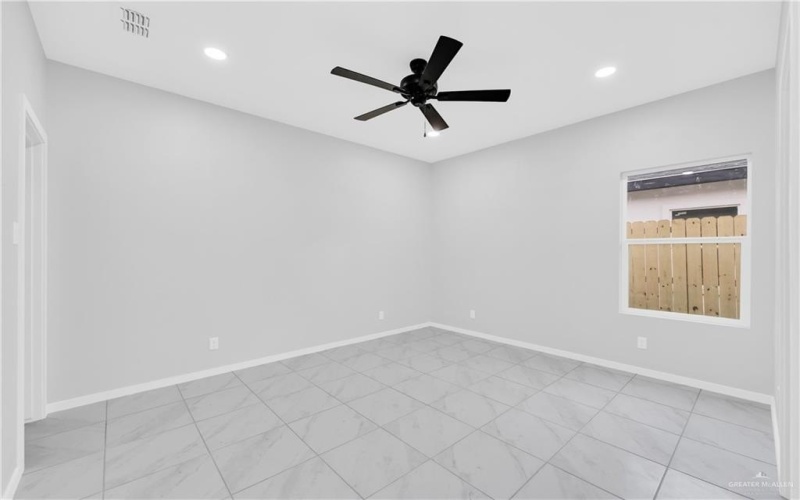 2305 S Hillside Avenue unit: 3 #3, Edinburg, TX 78542, 3 Bedrooms Bedrooms, ,2 BathroomsBathrooms,Residential,For Sale,2305 S Hillside Avenue unit: 3,0,494452