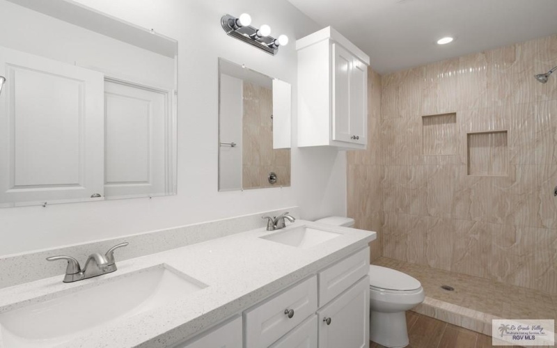 9 OLD MILITARY HWY., BROWNSVILLE, TX 78520, 3 Habitaciones Habitaciones , ,2 BañosBaños,Residential,En Venta,9 OLD MILITARY HWY.,0,29771992