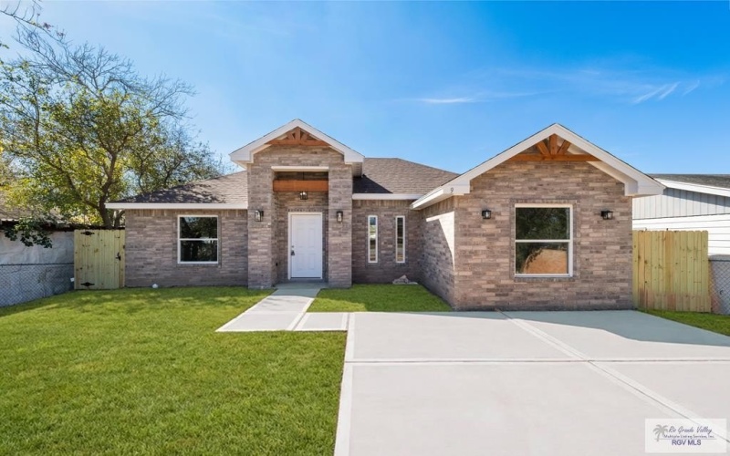 9 OLD MILITARY HWY., BROWNSVILLE, TX 78520, 3 Habitaciones Habitaciones , ,2 BañosBaños,Residential,En Venta,9 OLD MILITARY HWY.,0,29771992