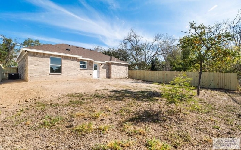 9 OLD MILITARY HWY., BROWNSVILLE, TX 78520, 3 Habitaciones Habitaciones , ,2 BañosBaños,Residential,En Venta,9 OLD MILITARY HWY.,0,29771992