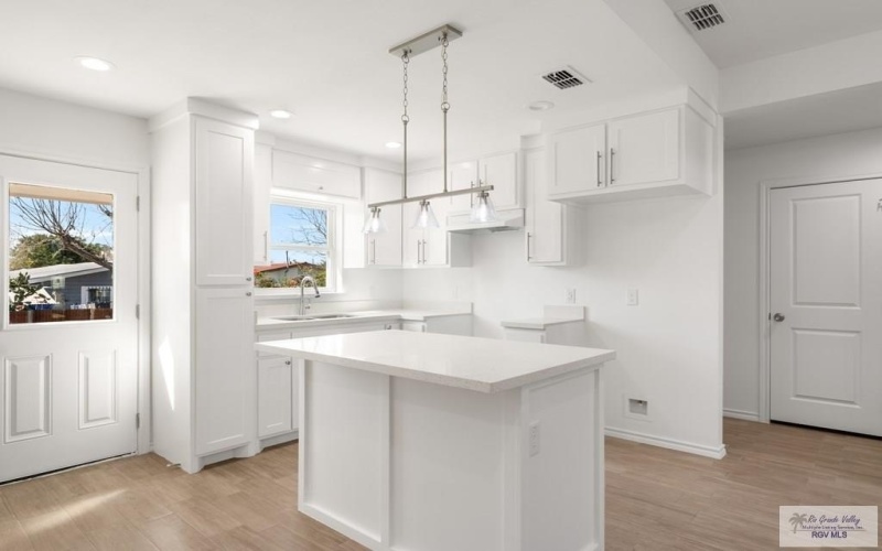 9 OLD MILITARY HWY., BROWNSVILLE, TX 78520, 3 Habitaciones Habitaciones , ,2 BañosBaños,Residential,En Venta,9 OLD MILITARY HWY.,0,29771992