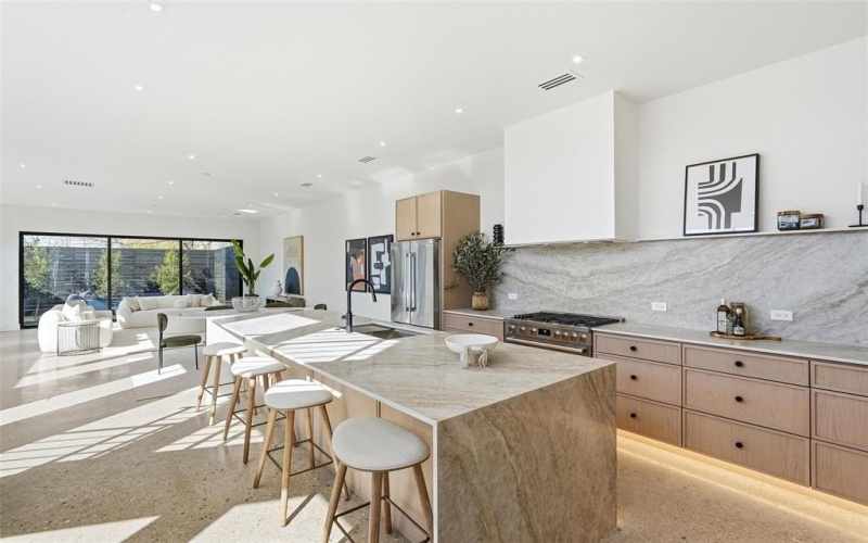 6803 Tyree Street, Dallas, TX 75209, 2 Bedrooms Bedrooms, ,2 BathroomsBathrooms,Residential,For Sale,6803 Tyree Street,0,21175043