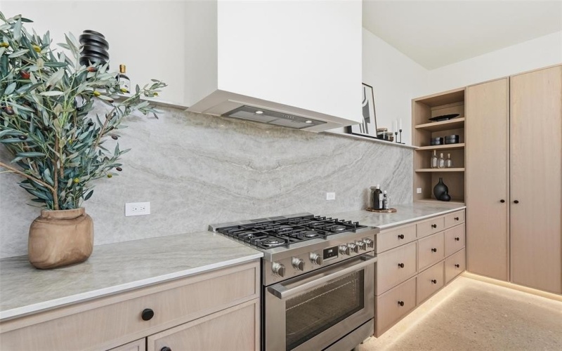 6803 Tyree Street, Dallas, TX 75209, 2 Bedrooms Bedrooms, ,2 BathroomsBathrooms,Residential,For Sale,6803 Tyree Street,0,21175043