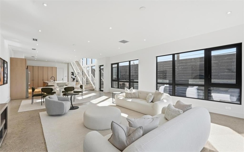 6803 Tyree Street, Dallas, TX 75209, 2 Bedrooms Bedrooms, ,2 BathroomsBathrooms,Residential,For Sale,6803 Tyree Street,0,21175043