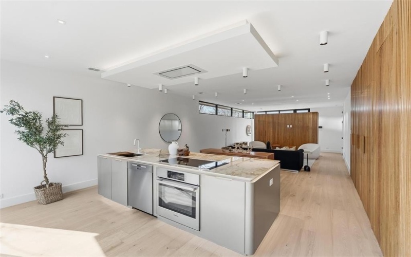 6822 Victoria Avenue, Dallas, TX 75209, 4 Bedrooms Bedrooms, ,5 BathroomsBathrooms,Residential,For Sale,6822 Victoria Avenue,0,21175083