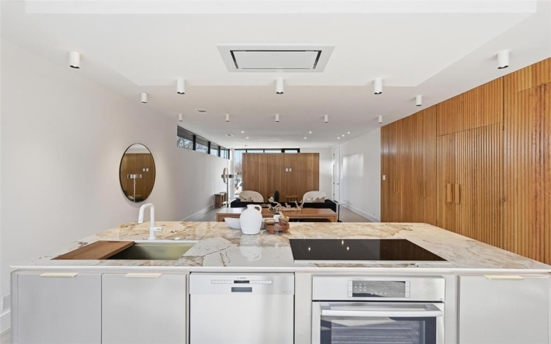 6822 Victoria Avenue, Dallas, TX 75209, 4 Bedrooms Bedrooms, ,5 BathroomsBathrooms,Residential,For Sale,6822 Victoria Avenue,0,21175083