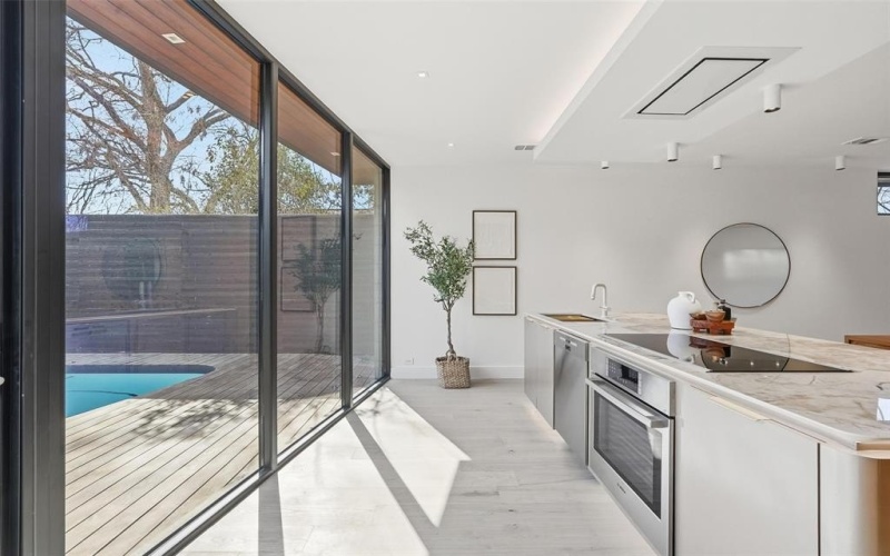 6822 Victoria Avenue, Dallas, TX 75209, 4 Bedrooms Bedrooms, ,5 BathroomsBathrooms,Residential,For Sale,6822 Victoria Avenue,0,21175083