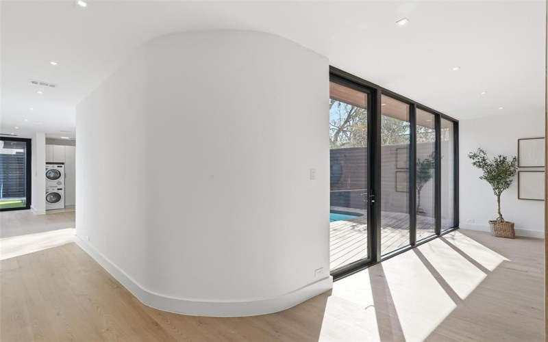 6822 Victoria Avenue, Dallas, TX 75209, 4 Bedrooms Bedrooms, ,5 BathroomsBathrooms,Residential,For Sale,6822 Victoria Avenue,0,21175083