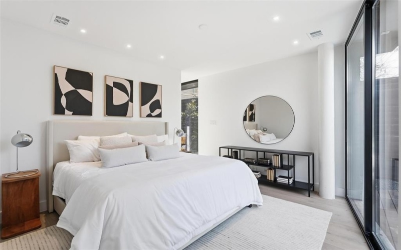 6822 Victoria Avenue, Dallas, TX 75209, 4 Bedrooms Bedrooms, ,5 BathroomsBathrooms,Residential,For Sale,6822 Victoria Avenue,0,21175083