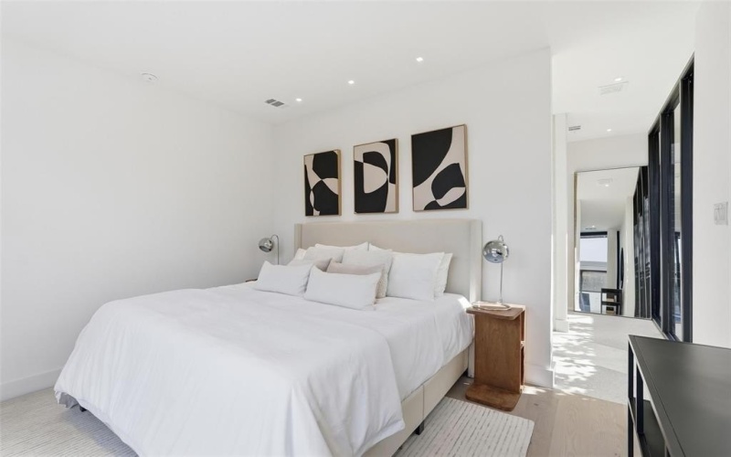 6822 Victoria Avenue, Dallas, TX 75209, 4 Bedrooms Bedrooms, ,5 BathroomsBathrooms,Residential,For Sale,6822 Victoria Avenue,0,21175083