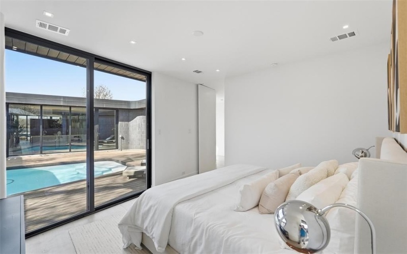 6822 Victoria Avenue, Dallas, TX 75209, 4 Bedrooms Bedrooms, ,5 BathroomsBathrooms,Residential,For Sale,6822 Victoria Avenue,0,21175083