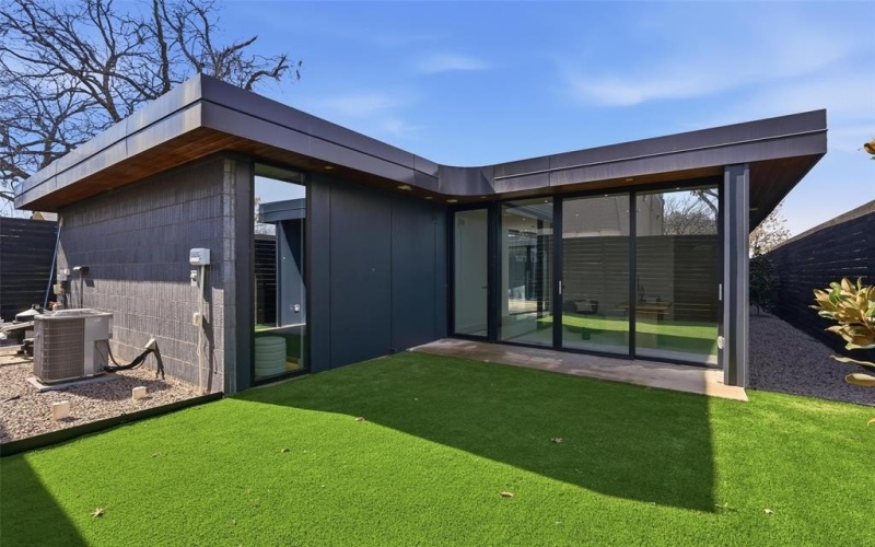 6822 Victoria Avenue, Dallas, TX 75209, 4 Bedrooms Bedrooms, ,5 BathroomsBathrooms,Residential,For Sale,6822 Victoria Avenue,0,21175083