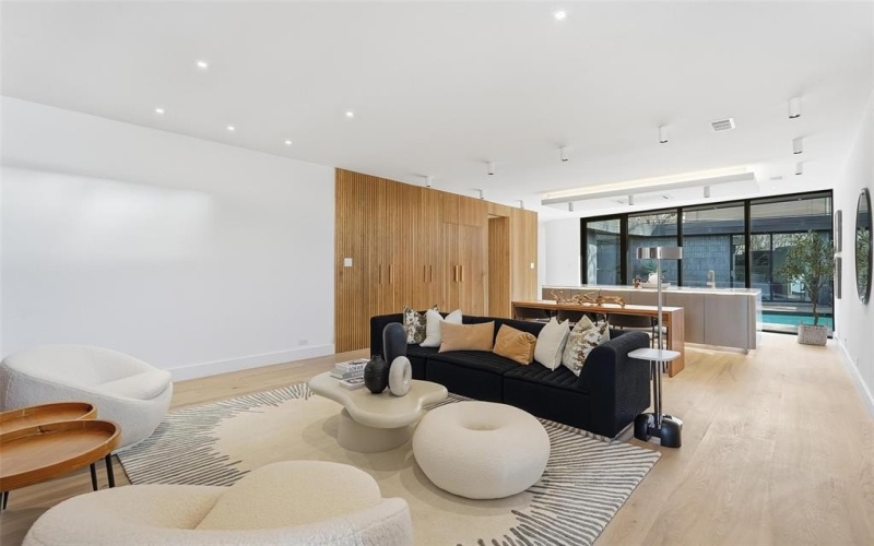 6822 Victoria Avenue, Dallas, TX 75209, 4 Bedrooms Bedrooms, ,5 BathroomsBathrooms,Residential,For Sale,6822 Victoria Avenue,0,21175083