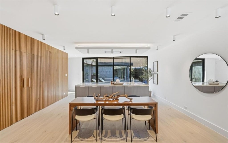 6822 Victoria Avenue, Dallas, TX 75209, 4 Bedrooms Bedrooms, ,5 BathroomsBathrooms,Residential,For Sale,6822 Victoria Avenue,0,21175083