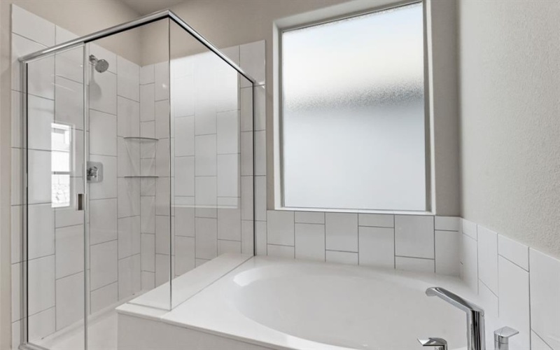 8504 BUR OAK Drive, Justin, TX 76247, 5 Habitaciones Habitaciones , ,5 BañosBaños,Residential,En Venta,8504 BUR OAK Drive,0,21175087