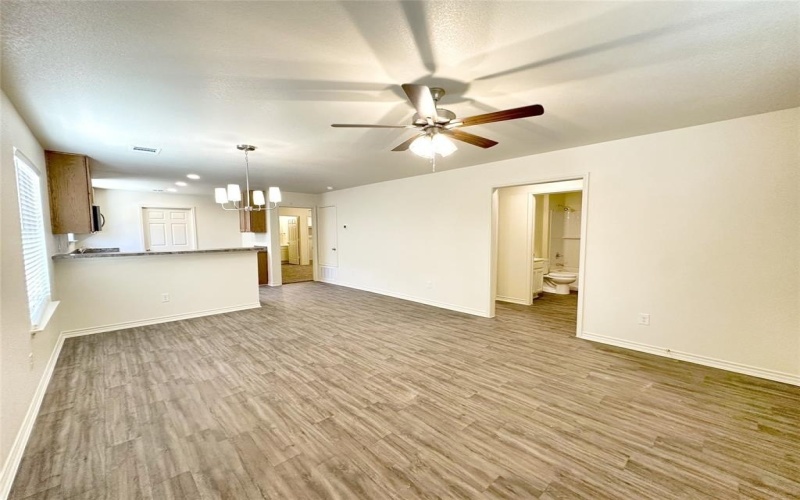 902 N Rusk Street, Weatherford, TX 76086, 3 Habitaciones Habitaciones , ,2 BañosBaños,Residential,En Venta,902 N Rusk Street,0,21175627