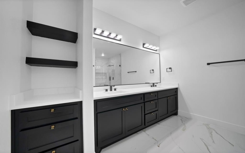 1271 E Myrtle Street, Fort Worth, TX 76104, 4 Habitaciones Habitaciones , ,2 BañosBaños,Residential,En Venta,1271 E Myrtle Street,0,21175653