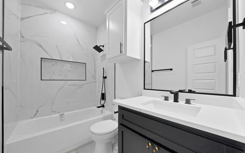 1271 E Myrtle Street, Fort Worth, TX 76104, 4 Habitaciones Habitaciones , ,2 BañosBaños,Residential,En Venta,1271 E Myrtle Street,0,21175653