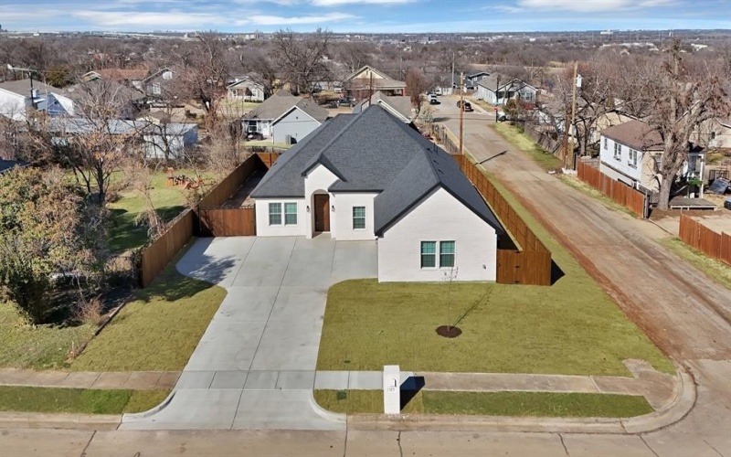 1271 E Myrtle Street, Fort Worth, TX 76104, 4 Habitaciones Habitaciones , ,2 BañosBaños,Residential,En Venta,1271 E Myrtle Street,0,21175653