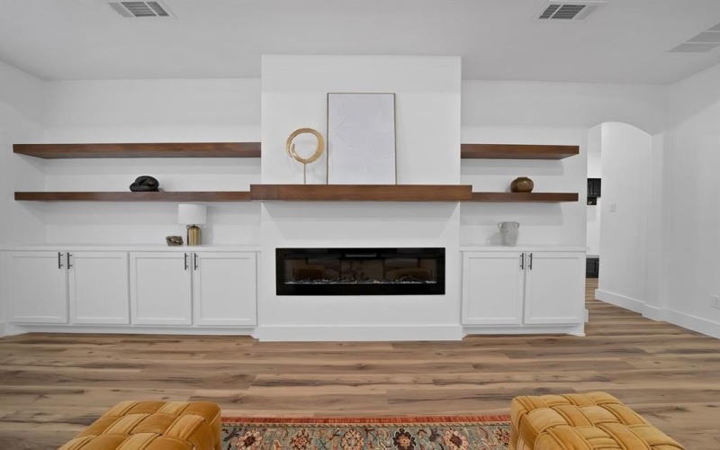 1271 E Myrtle Street, Fort Worth, TX 76104, 4 Habitaciones Habitaciones , ,2 BañosBaños,Residential,En Venta,1271 E Myrtle Street,0,21175653