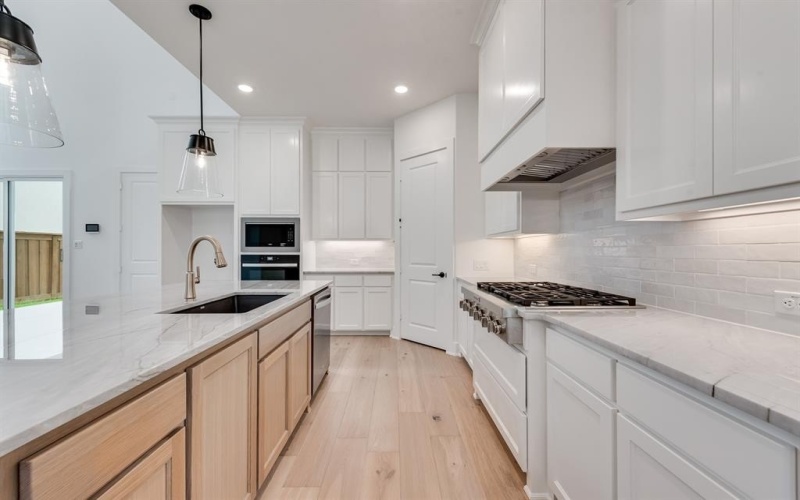 3386 Betony Street, Frisco, TX 75033, 4 Bedrooms Bedrooms, ,3 BathroomsBathrooms,Residential,For Sale,3386 Betony Street,0,21175745