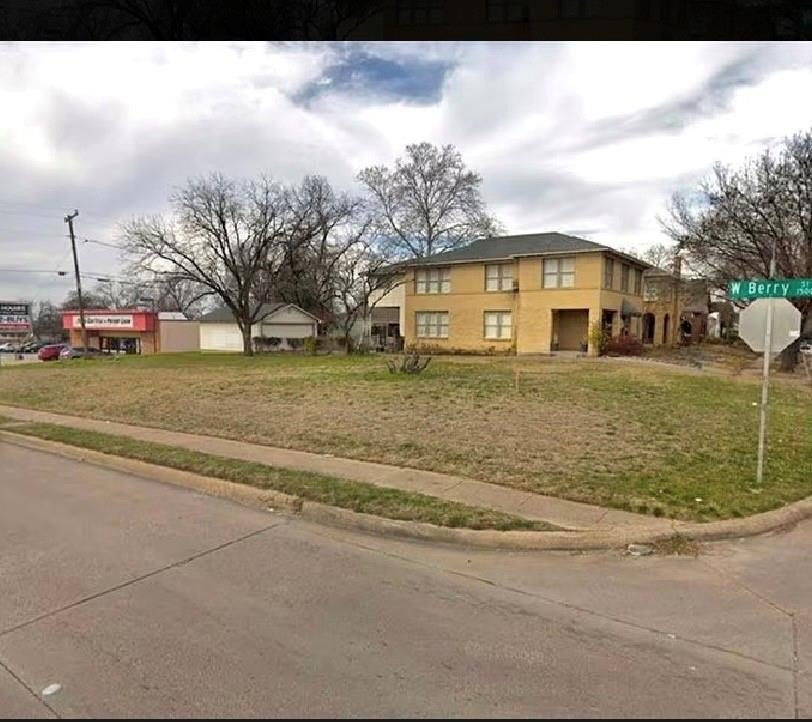 1500 W Berry Street, Fort Worth, TX 76110, ,Commercial Sale,En Venta,1500 W Berry Street,0,21176122