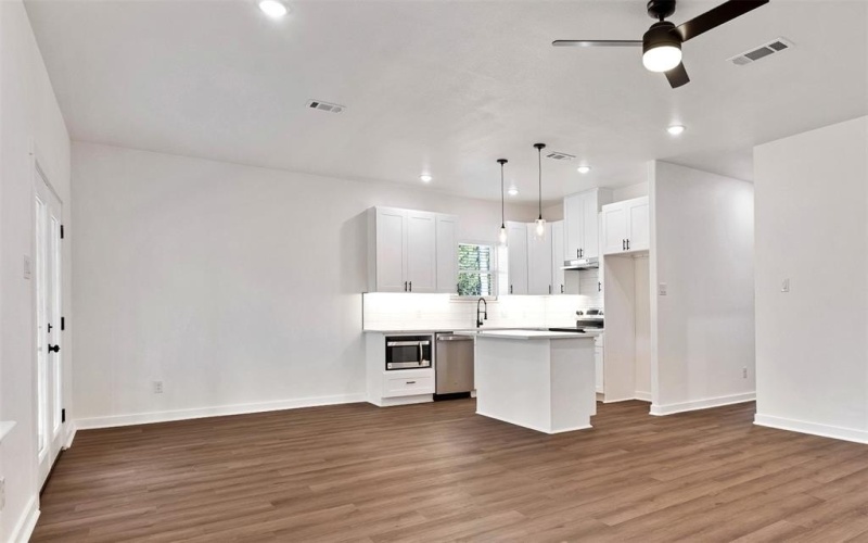 109 Cortez Street, Payne Springs, TX 75156, 3 Bedrooms Bedrooms, ,2 BathroomsBathrooms,Residential,For Sale,109 Cortez Street,0,21166806