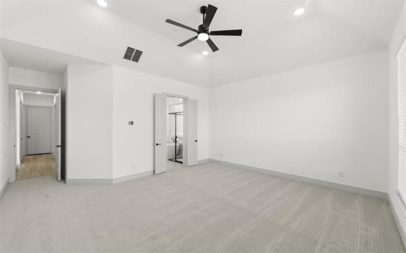 9705 Chesney Drive, Mesquite, TX 75126, 5 Bedrooms Bedrooms, ,3 BathroomsBathrooms,Residential,For Sale,9705 Chesney Drive,0,20662769