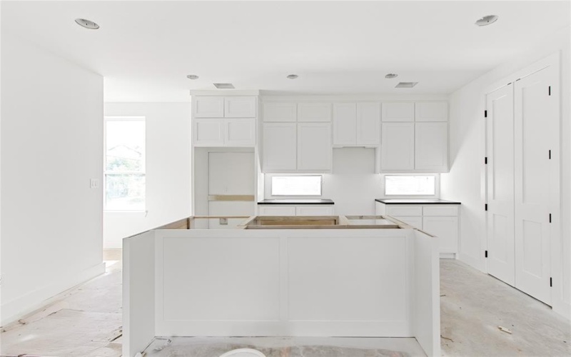 4711 Sylvester Street, Dallas, TX 75219, 8 Habitaciones Habitaciones , ,8 BañosBaños,Residential Multi Family,En Venta,4711 Sylvester Street,0,21173261