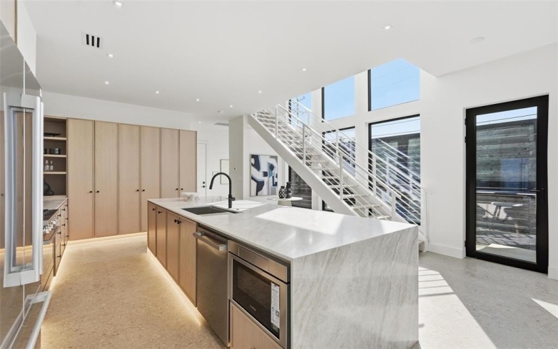 6801 Tyree Street, Dallas, TX 75209, 2 Bedrooms Bedrooms, ,2 BathroomsBathrooms,Residential,For Sale,6801 Tyree Street,0,21174717