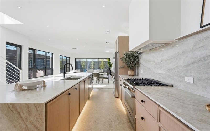 6801 Tyree Street, Dallas, TX 75209, 2 Bedrooms Bedrooms, ,2 BathroomsBathrooms,Residential,For Sale,6801 Tyree Street,0,21174717